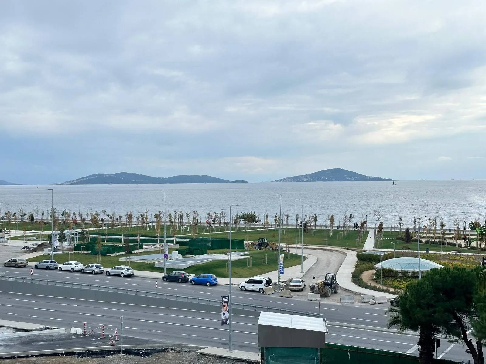 ÜÇEL BOSTANCI'DAN YALI BOSTANCI'DA PANOROMİK DENZ MANZARALI 3+1